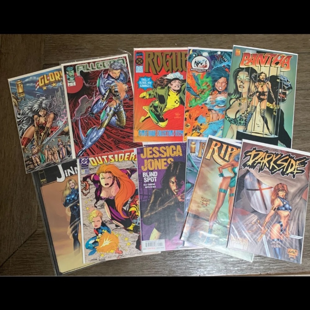 Super Hero Girls Comic Book Lot